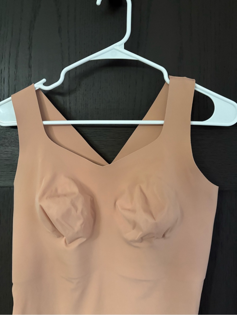 Evelyn and Bobbie defy bra tank in Himalayan Salt - Picture 2 of 4